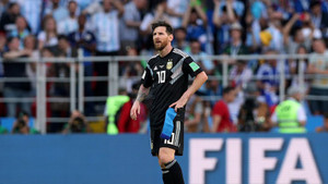 Argentina bết bát ở World Cup 2018, Messi vẫn xếp trên Neymar, Ronaldo