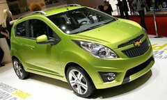 Ô tô nhập khẩu khan hàng, mách nước 3 mẫu ô tô rẻ nhất Việt Nam