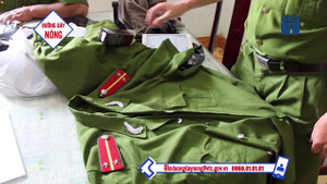 Đột kích kho quân phục công an trái phép 'khủng' ở TP.HCM