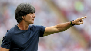 Tuyển Đức thảm bại, HLV Joachim Low không lo mất ghế