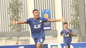 Khai mạc VCK U17 Quốc gia: U17 PVF phô diễn sức mạnh