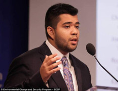 Chủ tịch tổ chức chống xâm hại tình dục trẻ em bị bắt khẩn cấp vì lạm dụng trẻ em