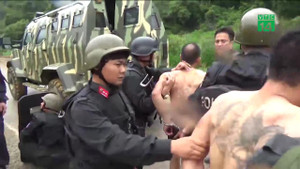 Video: Cảnh sát đấu súng, bơm nước diệt hang ổ ma túy ở Sơn La thế nào?