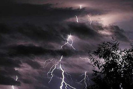 Bi kịch gia đình có 3 thế hệ đều chết vì bị sét đánh trúng ở cùng một địa điểm