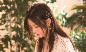 Lâu lắm rồi người hâm mộ mới thấy vẻ đẹp mong manh của Triệu Vy