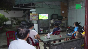 Chủ nhà mải xem World Cup, bị trộm buộc cửa nhốt trong nhà