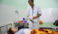 Phụ huynh đánh cô giáo thủng màng nhĩ đến bệnh viện xin lỗi nạn nhân