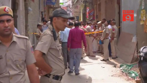 Gia đình 11 người chết trong tư thế treo cổ: Phát hiện mảnh giấy lạ ở hiện trường