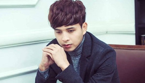 Hồ Quang Hiếu đau buồn báo tin cha qua đời