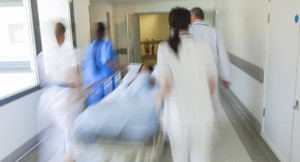 'Xác chết' sống lại trong tủ lạnh, nhân viên nhà xác thất kinh