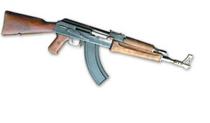 Xách AK-47 đi ăn mừng chiến thắng tuyển Nga, cổ động viên lĩnh trái đắng