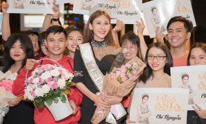 Hoa hậu Châu Á Thế giới 2018 Chi Nguyễn bật khóc trong ngày về nước