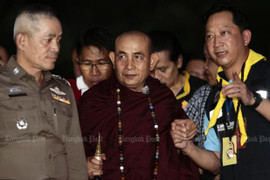 Nhà sư Thái Lan và lời tiên tri chuẩn xác đến kinh ngạc về đội bóng mất tích