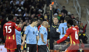 Luis Suarez và trò bỉ ổi nhất World Cup