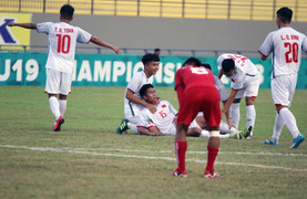 Dừng hình trận thắng đậm nhưng không trọn vẹn của U19 Việt Nam