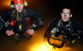 Thợ lặn tìm thấy đội bóng Thái Lan mắc kẹt nhờ điều may mắn không tưởng này