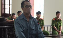 Ghen tuông, cụ ông dùng chày đâm tiêu đánh chết vợ cũ