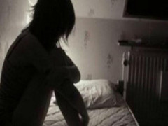 Gã trai đồi bại đưa bé gái 14 tuổi vào nhà trọ để giao cấu