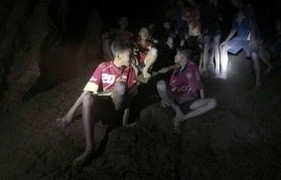 Mắc kẹt nhiều ngày trong hang sâu tăm tối, các cầu thủ nhí Thái Lan bị ảnh hưởng sức khỏe thế nào?