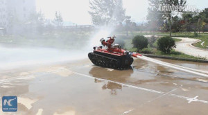 Xem robot chữa cháy hiệu quả gấp 10 lần lính cứu hỏa