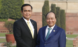 Thủ tướng Nguyễn Xuân Phúc gửi thư chúc mừng Thủ tướng và người dân Thái Lan