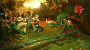 Hollywood sẽ làm phim bom tấn về kỳ tích giải cứu đội bóng Thái Lan