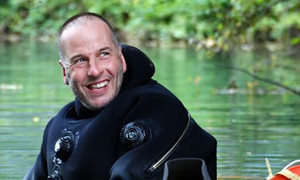 Thợ lặn Anh miêu tả khoảnh khắc phát hiện đội bóng nhí Thái Lan trong hang