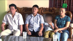 Trao nhầm con ở Hà Nội: 1 tuần tới bệnh viện phải đưa các bé về với gia đình