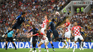 Mandzukic phản lưới, Pháp mở tỉ số trận chung kết World Cup 2018