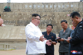 Ông Kim Jong-un nổi giận, la mắng quan chức khi đi thị sát