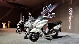 Suzuki ra mắt xe tay ga siêu rẻ Burgman Street, chỉ 22,76 triệu đồng