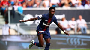 Con trai Tổng thống Liberia sút tung lưới Bayern Munich trong trận ra mắt của Buffon