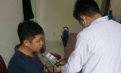 Kiểm sát viên và phóng viên bị đánh rách môi, sưng mắt trong phiên tòa
