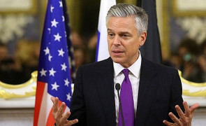 Bị kêu gọi từ chức sau Hội nghị Helsinki, Đại sứ Mỹ tại Nga phản ứng thế nào?