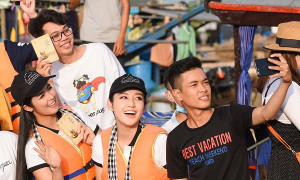 Ngọc Hân, Huyền My xinh đẹp xuất hiện ở chợ nổi miền Tây