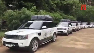 Clip: Dàn siêu xe trăm tỷ của ông chủ cà phê Trung Nguyên gây chú ý ở Ninh Bình