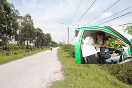 Công an vây bắt 2 tên cướp taxi ở Hải Phòng trong đêm tối: Thông tin mới nhất