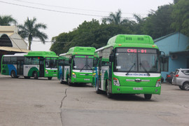 Ảnh: Cận cảnh tuyến xe buýt triệu USD trước giờ lăn bánh phục vụ dân Thủ đô