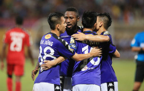 'Người không phổi' CLB Hà Nội nã đại bác trước khi lên Olympic Việt Nam