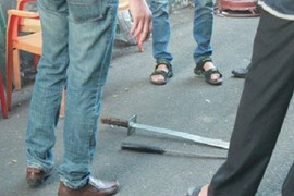 Bắt giữ nhóm côn đồ đâm chết người vì mâu thuẫn