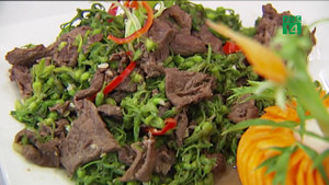 Cách làm thịt trâu xào hoa thiên lý mát lành, tuyệt ngon