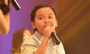 Không còn rụt rè, học trò của Vũ Cát Tường tự tin trình diễn bên dàn vũ công nhí