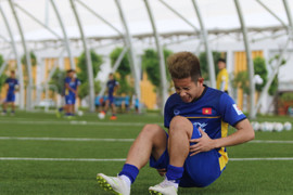 Tuyển thủ Olympic Việt Nam rách cơ đùi, khó dự ASIAD 18