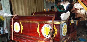 Tai nạn thảm khốc, 13 người chết ở Quảng Nam: Cô dâu khóc cạn nước mắt bên linh cữu chồng