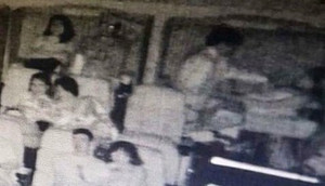 Lộ ảnh cặp khán giả thân mật thái quá trong rạp, CGV nói gì?