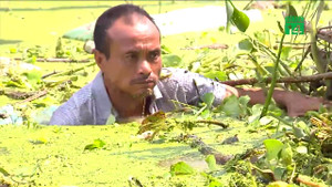 Video: Dân Thủ đô khốn đốn đối mặt với trận lũ lịch sử