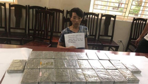 Khởi tố, bắt tạm giam kẻ vận chuyển 26 bánh heroin