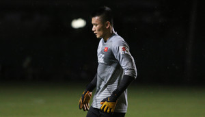 Olympic Việt Nam chơi bóng ném dưới mưa, Bùi Tiến Dũng phải tập riêng