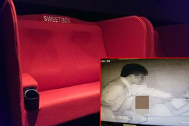 'Mây mưa' trong rạp CGV: Lỗi của hàng ghế sweetbox?