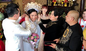 NSND Hồng Vân - Tuấn Anh xúc động tổ chức lễ cưới cho con gái tại Việt Nam